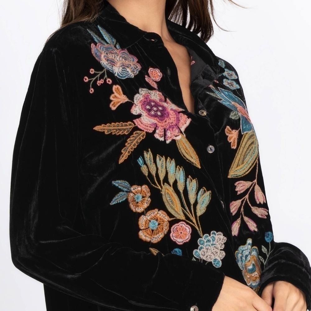 Johnny Was HEAVILY EMBROIDERED BIANCA VELVET OVERSIZED SHIRT NWT - Picture 7 of 11